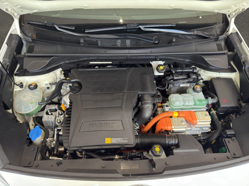 KIA Niro  5 pts. EX, HEV, TA, a/ac. Aut., piel, QC, f. led, RA-18 (línea anterior) 2019